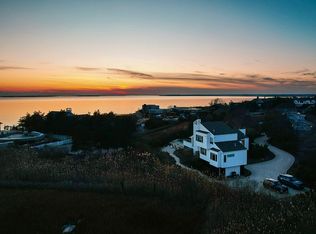 36 Tuthill Ln, Remsenburg, NY 11960