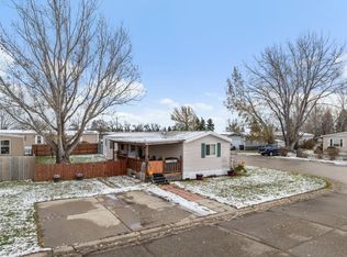 1015 Arthur Ln, Minot, ND 58701