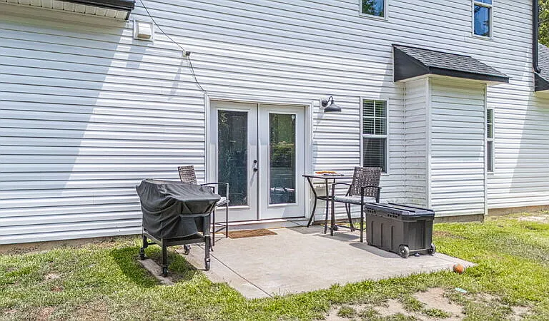 21 Solomon Dr — Photo 28