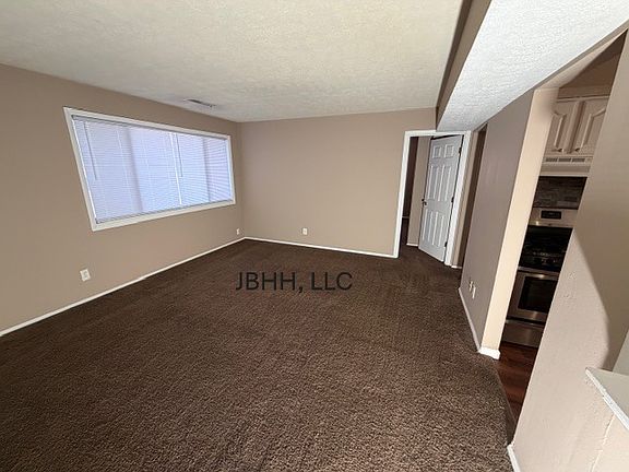 3rd image of 3207 N Peoria Ave APT 1