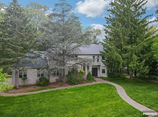 10 Parker Pl, Old Tappan, NJ 07675