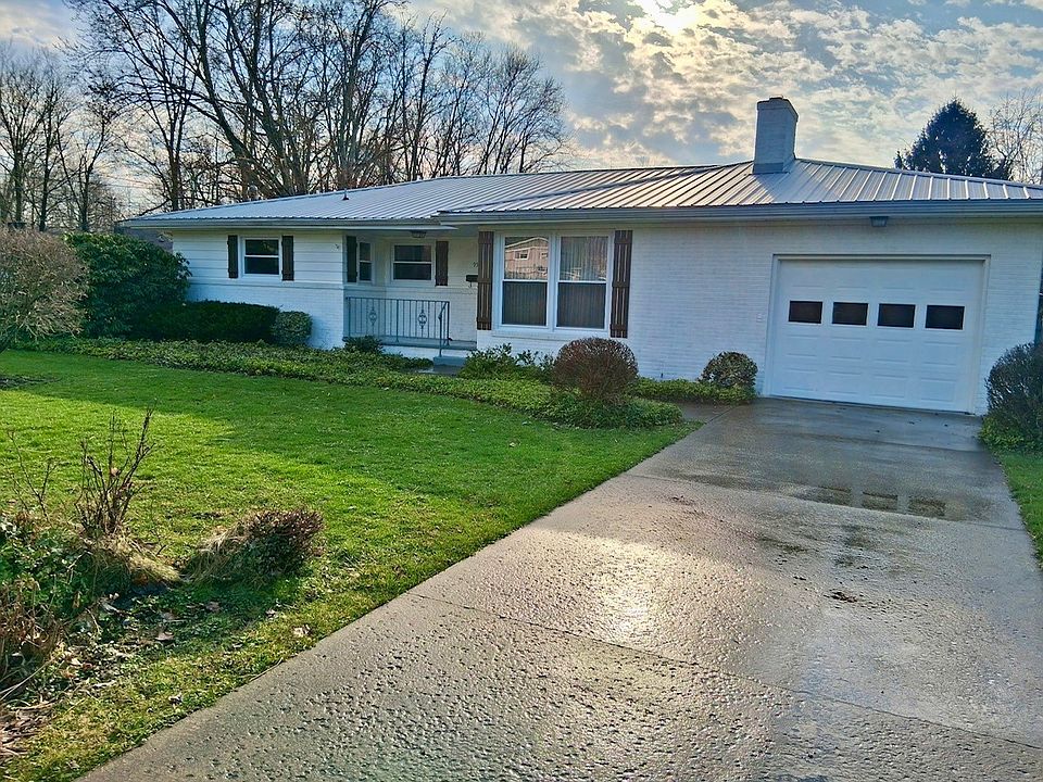 1st image of 95 3rd Ave