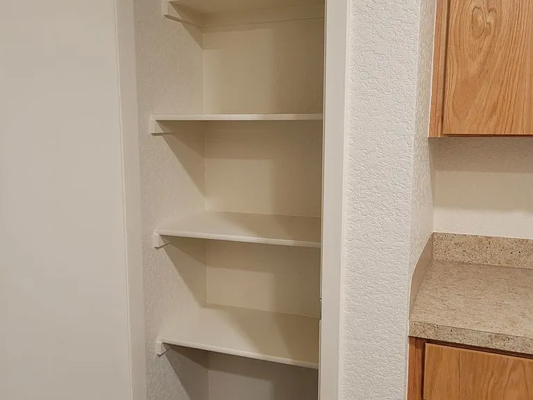 504 S Juanita Dr — Photo 11