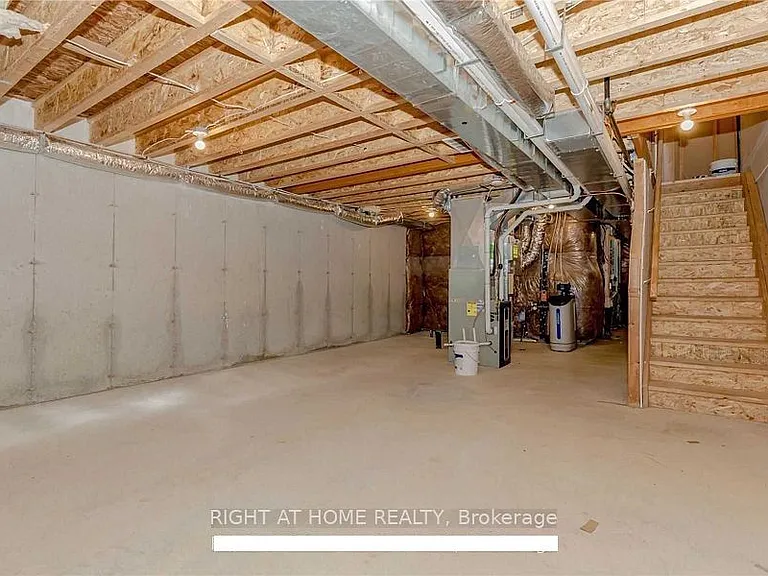 57 Fenside St — Photo 36