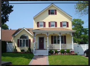 208 Wood Ave, Staten Island, NY