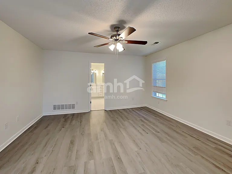 2714 Cedar Bluff Dr — Photo 8
