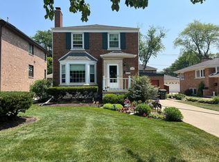 1723 S Vine Ave, Park Ridge, IL 60068