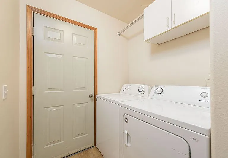 NE Mable Ct — Photo 24