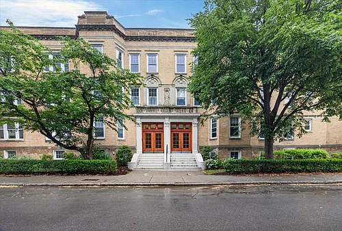138 Sewall Ave #C Photo 1