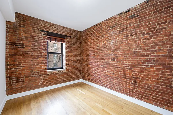 Rented by Mdrn Residential | media 19