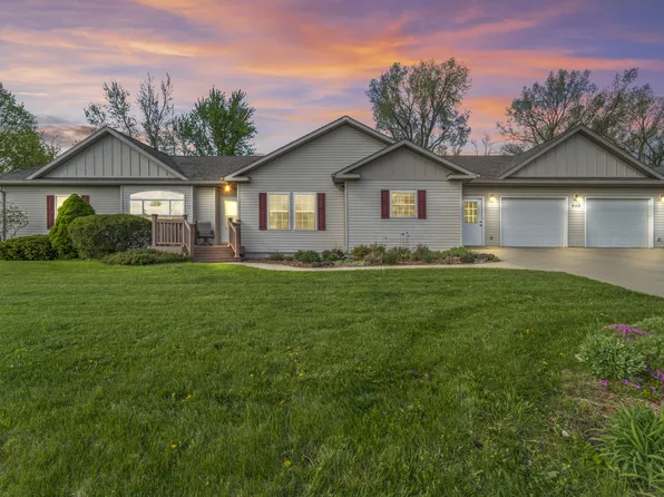 603 Parkview Ln, Radcliffe, IA 50230