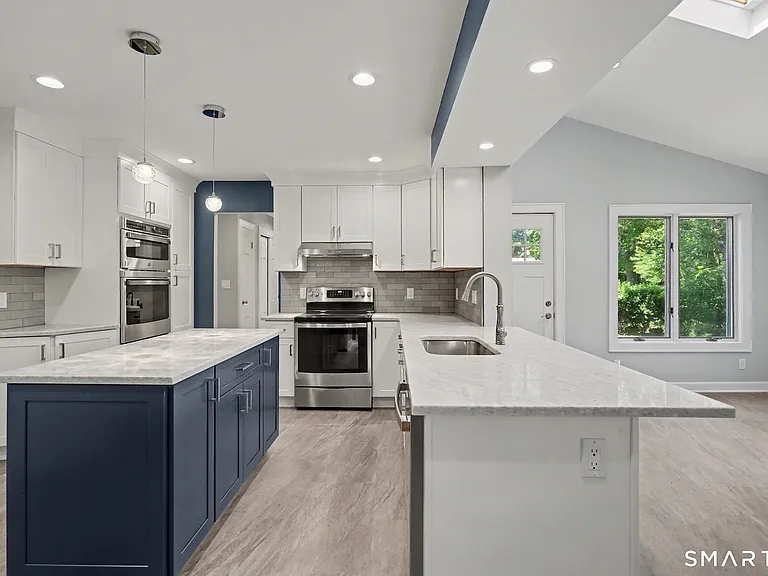 145 Casmir Dr — Photo 7