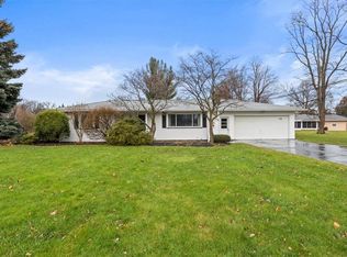 222 Drake Dr, Rochester, NY 14617