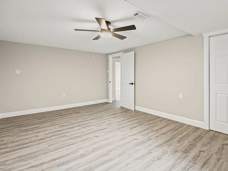 1201 Lindberg Rd #1 — Photo 2