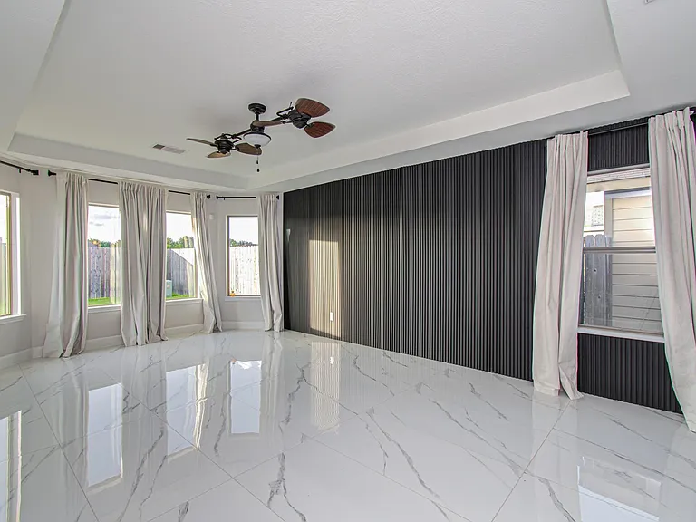 16430 Williamstown Dr — Photo 19