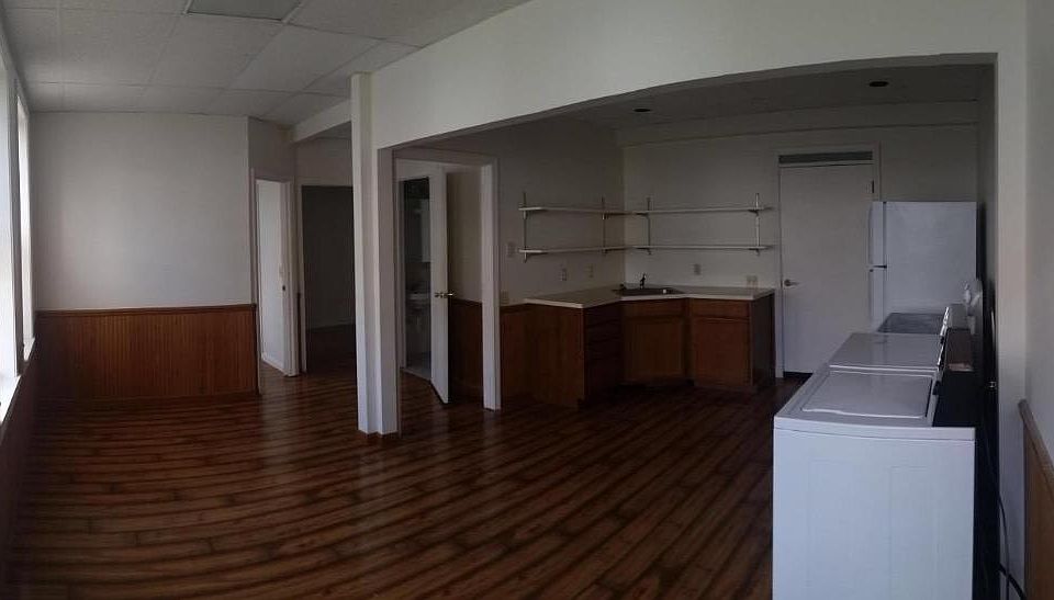 2nd image of 360 S State St