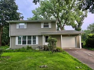 1334 Hillcrest Dr NE, Fridley, MN 55432