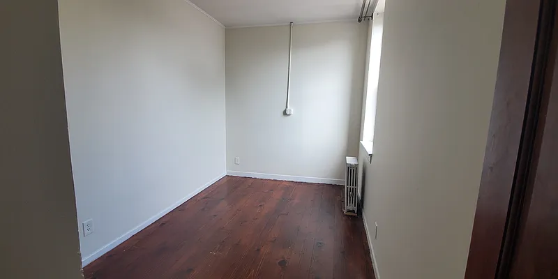 Rented by Capri Jet Realty Corp | media 3