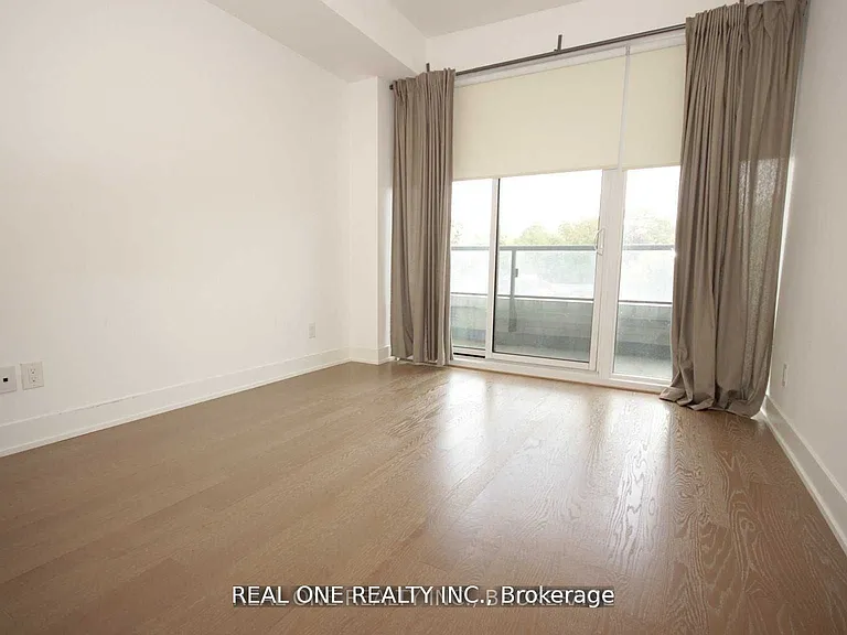 3018 Yonge St #305 — Photo 6