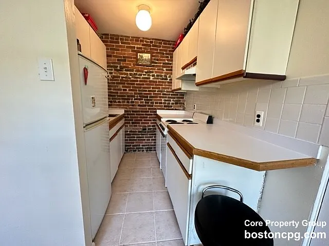 Studio, 1.0 bath, $2,000 — Photo 4