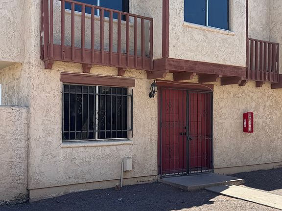 2nd image of 5434 W Culver St