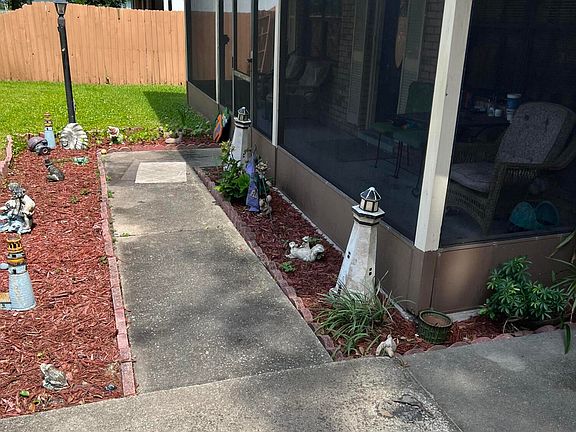 3rd image of 2409 EDGEMOOR Street