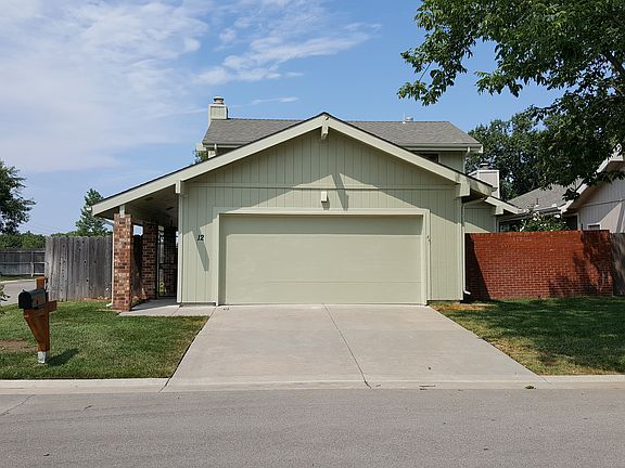 exterior 2 car garage