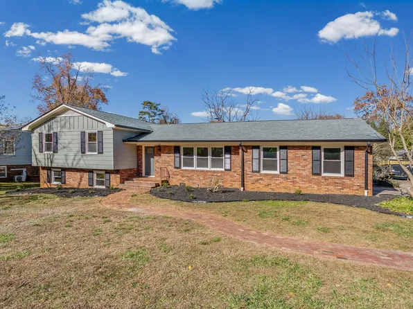 600 Sharondale Ct, Spartanburg, SC 29303