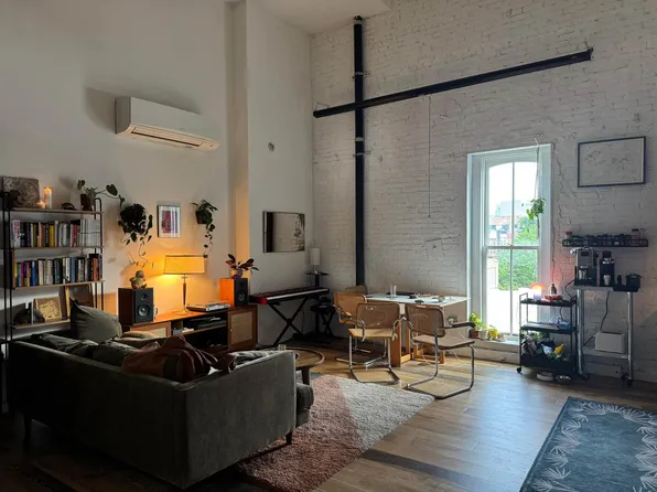 945 Bergan Street image 1 of 12