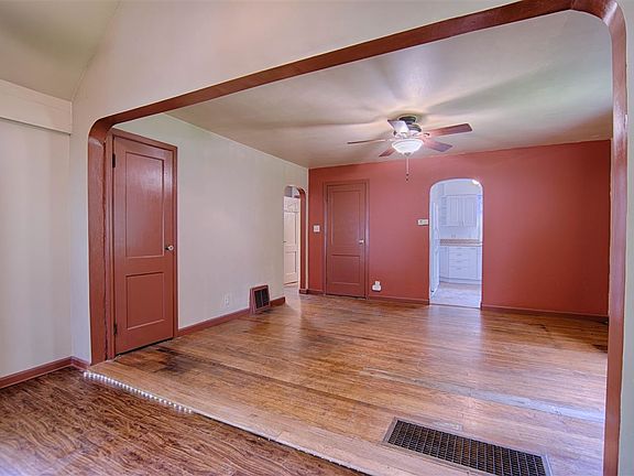 5th image of 1910 N Saint James Blvd