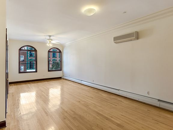 5th image of 4707 Vernon Blvd APT 2