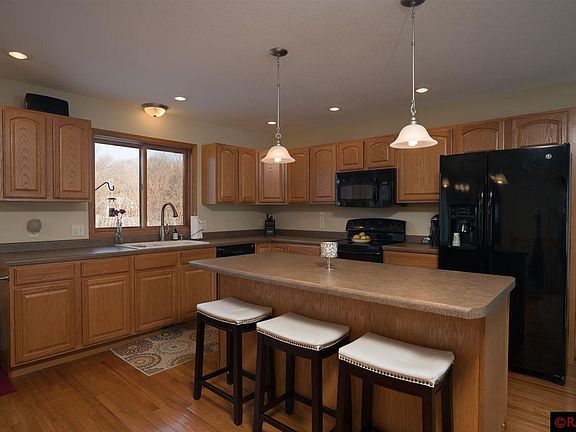 5th image of 513 Thomas Dr