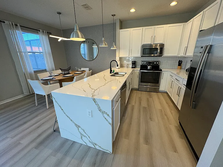 470 Las Fuentes Dr — Photo 4
