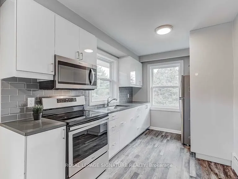 31 Elma St #3 — Photo 2