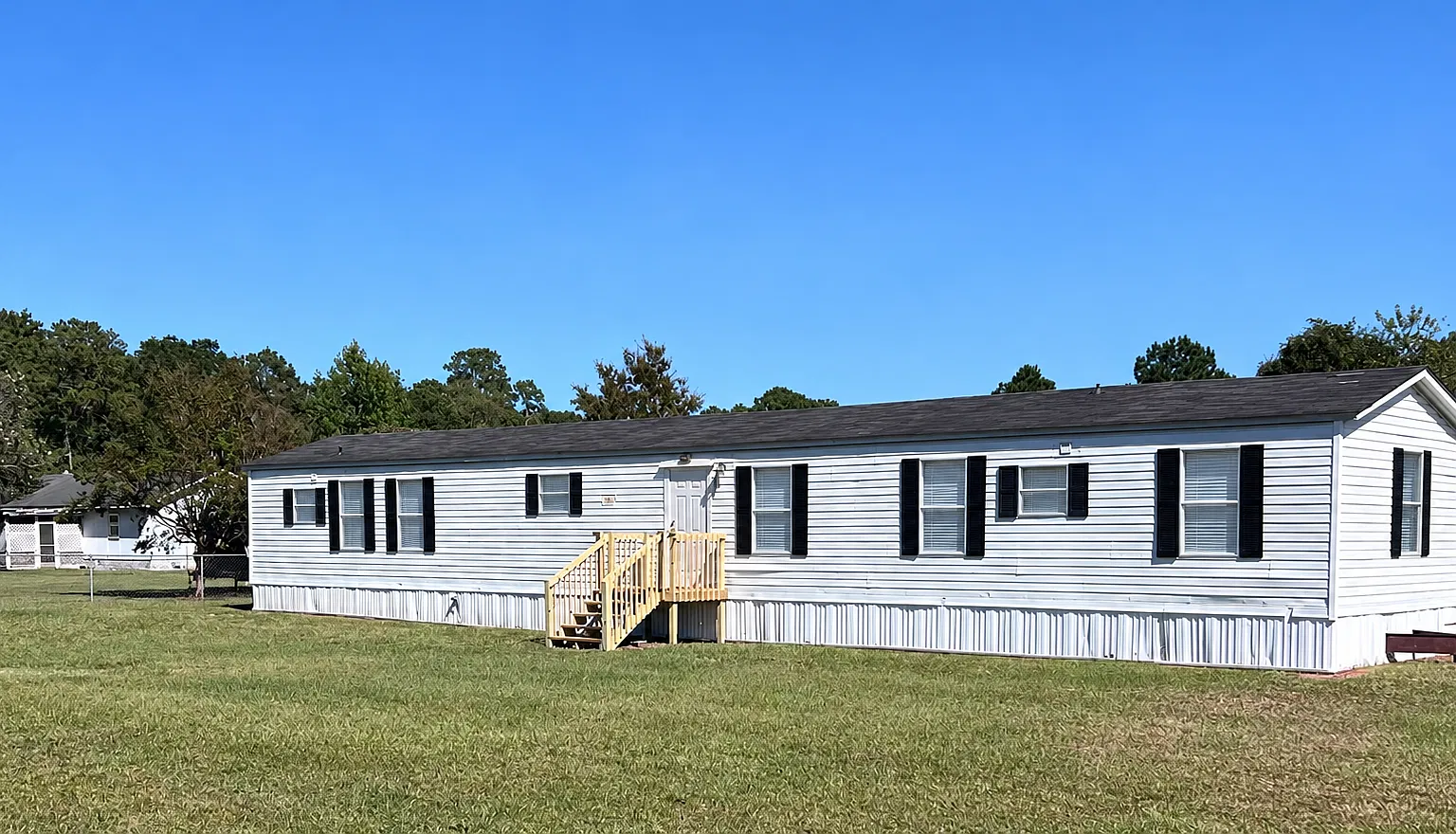 3 bed, $950 — Photo 1
