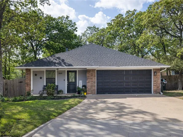 3000 Manorwood Dr, Bryan, TX 77801