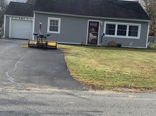 39 Woodruff Dr, Glenville, NY 12302
