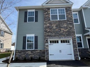 52 Chapel Ln, Wall, NJ 07753