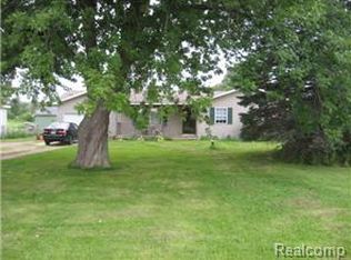 1072 Morris Rd, Lapeer, MI 48446