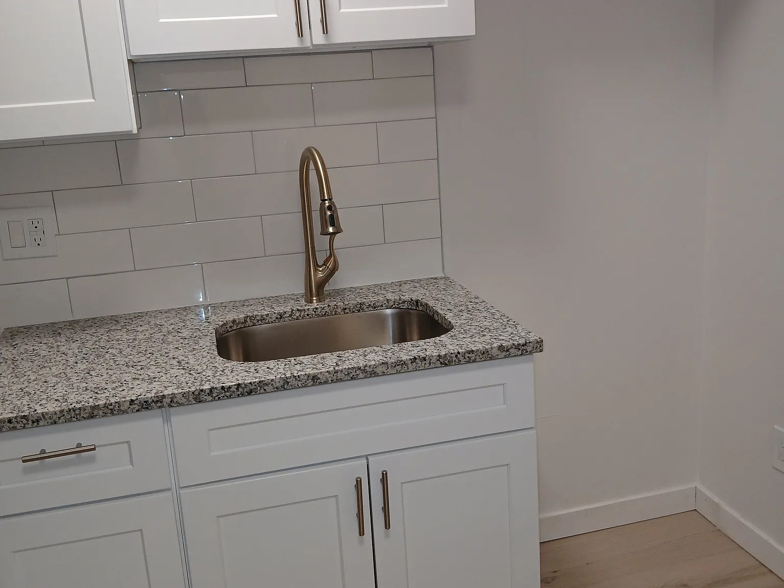 1 bed, $1,090 — Photo 2
