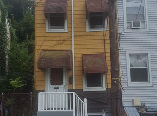 31 1/2 Sheridan Ave, Trenton, NJ 08609