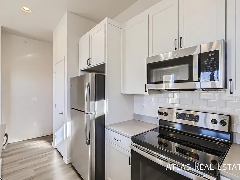 3830 N Olive St #301 — Photo 6
