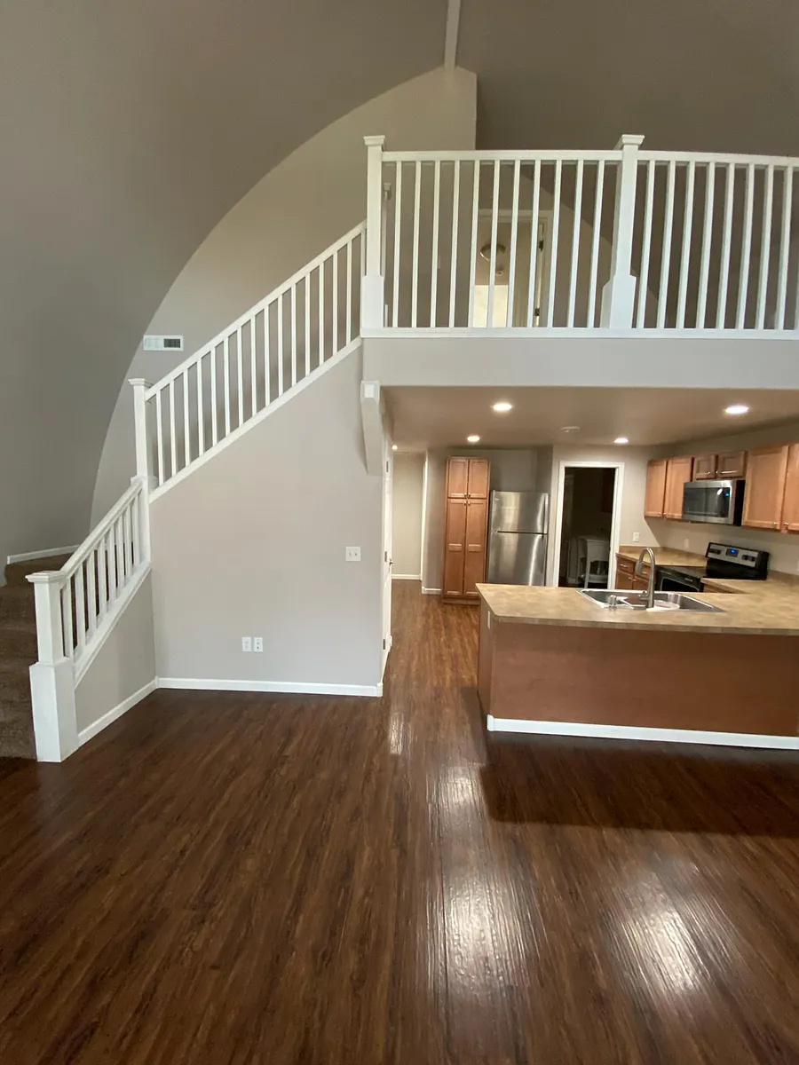 Building Photo - 135 Hemlock Dr