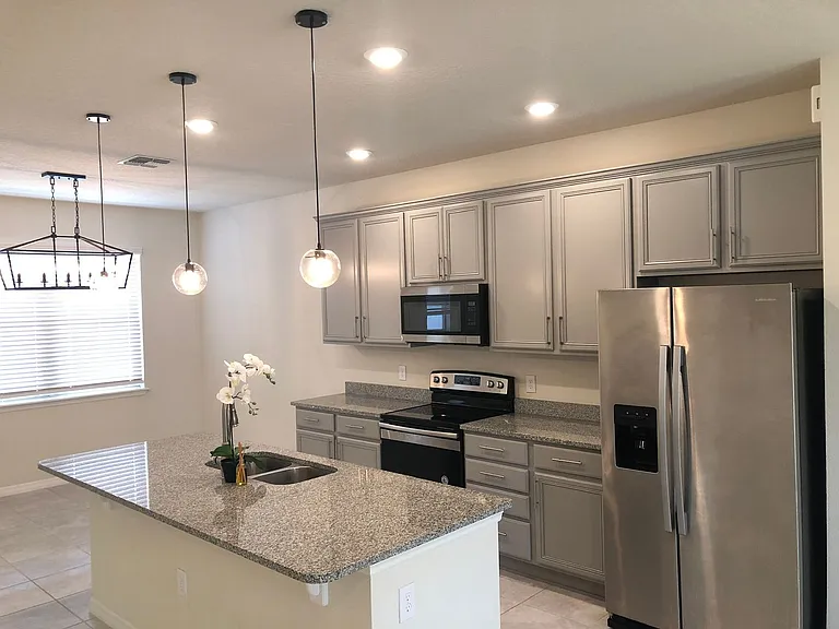 2674 Mead Ave — Photo 12