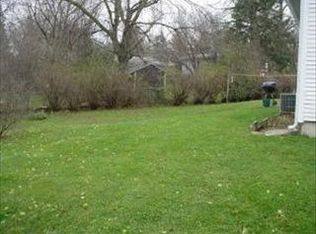 1114 Manchester Mall, McHenry, IL 60050