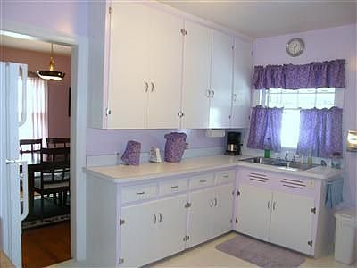4th image of 939 Croyden Dr