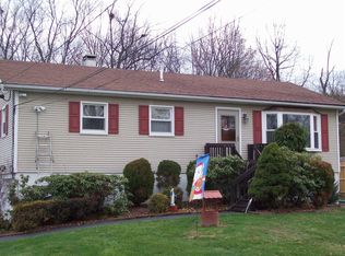 24 Robert Ln, Wappingers Falls, NY 12590