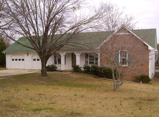 622 S Jeff Davis Dr, Fayetteville, GA 30215