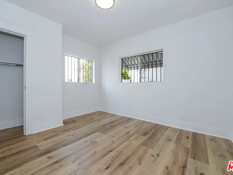 527 N Cummings St — Photo 9
