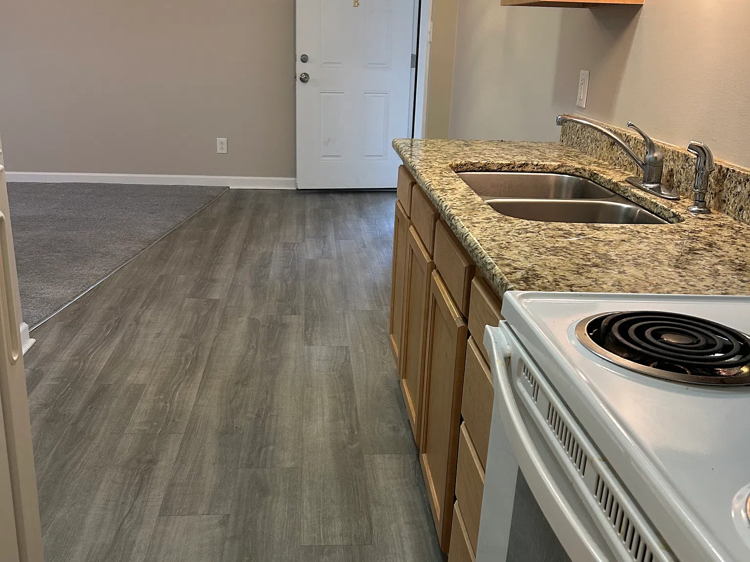 1 bed, 650 sqft, $850 — Photo 3